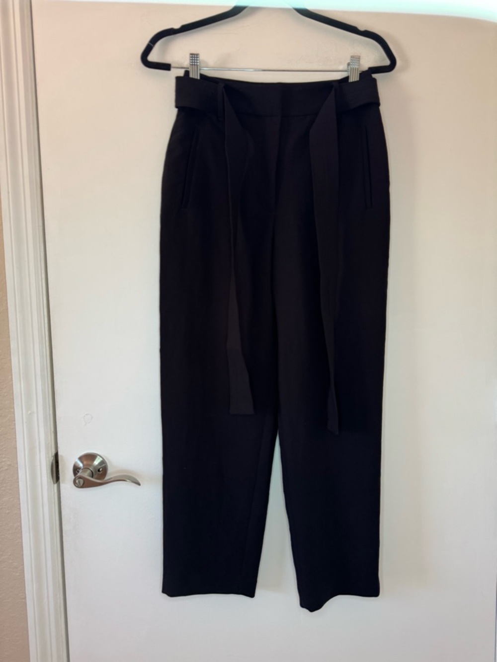 ARITZIA WILFRED Tie Waist Pants Womens Size 4 Black High Waist
Belted Crepe - Picture 3 of 16
